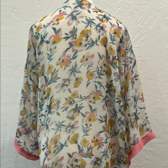 Floral Kimono Robe with Pink Trim - Picture 6 of 6